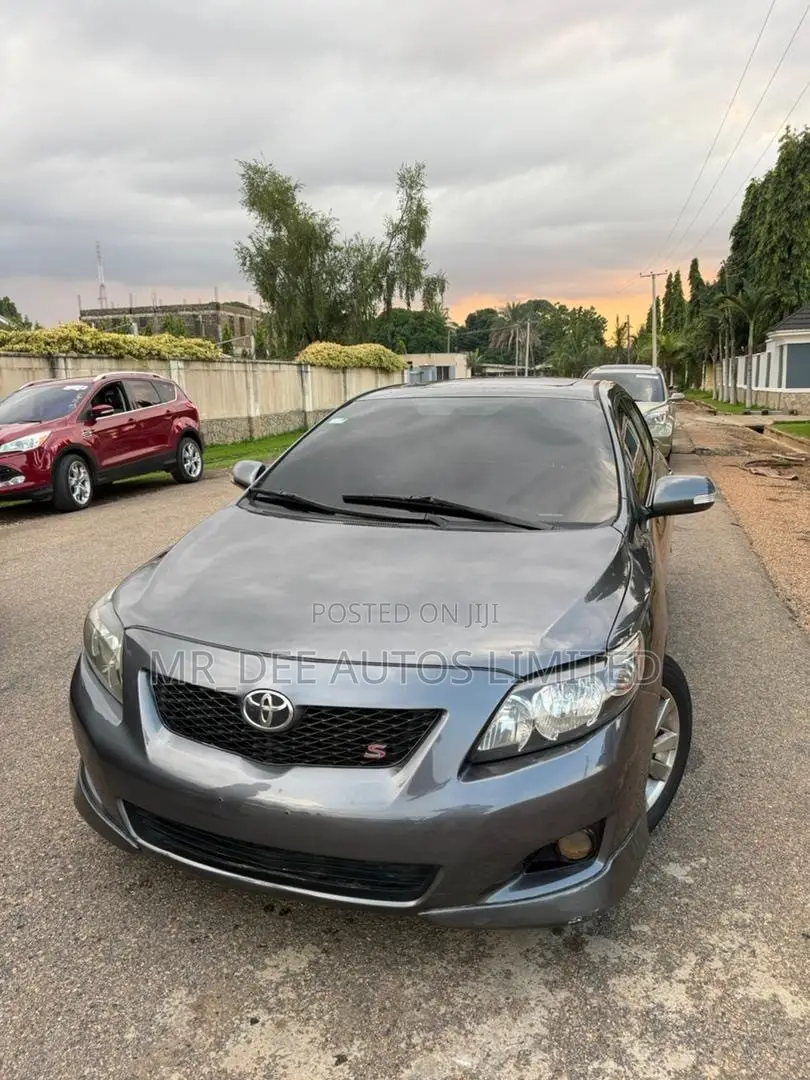 Toyota Corolla 2010 Gray