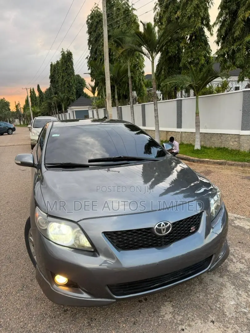 Toyota Corolla 2010 Gray