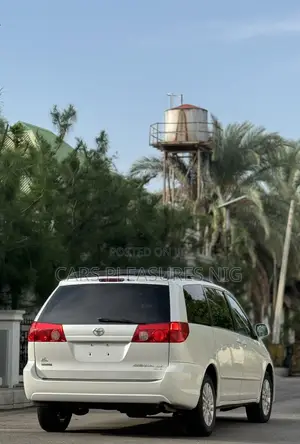 Toyota Sienna XLE Limited 2008 White