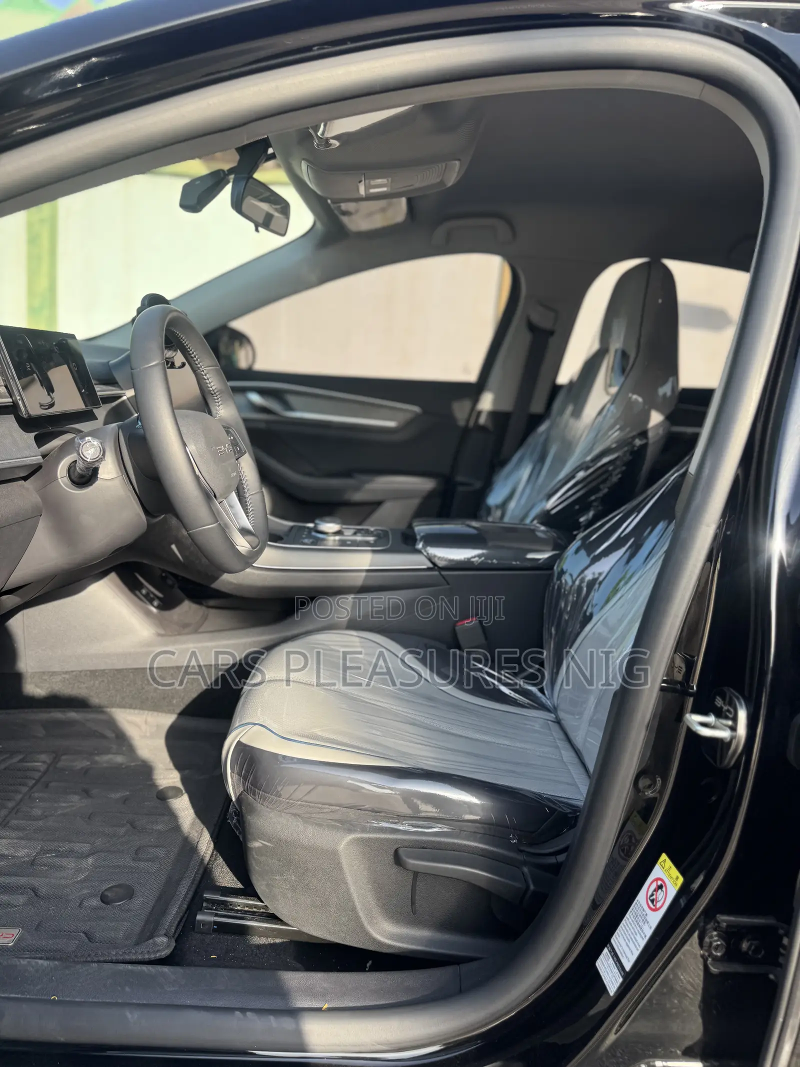 New BYD Destroyer 05 DM-i 1.5 Hybrid FWD 2025 Black