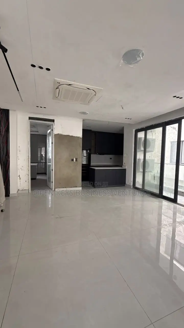 Furnished 5bdrm Duplex in Banana Island for sale
