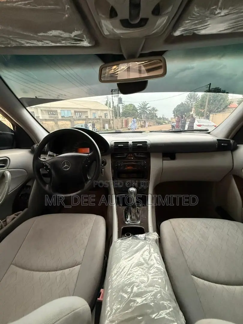 Mercedes-Benz C180 2005 Silver