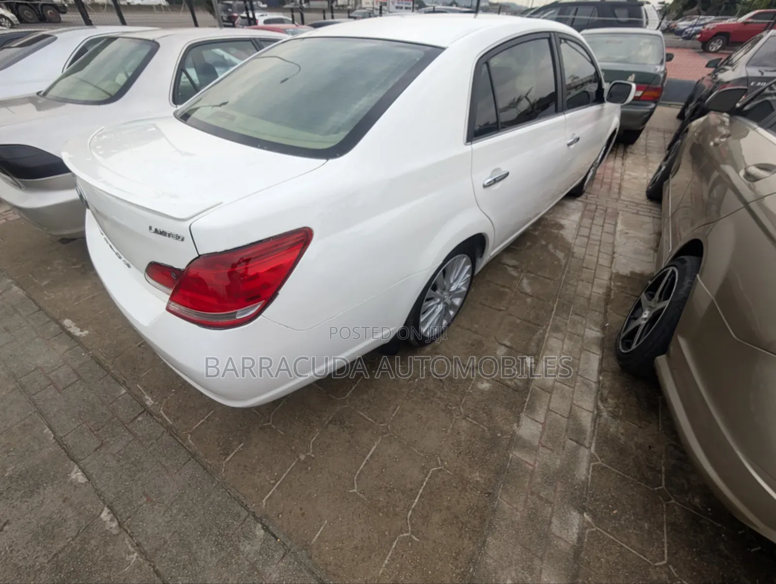Toyota Avalon 2005 White