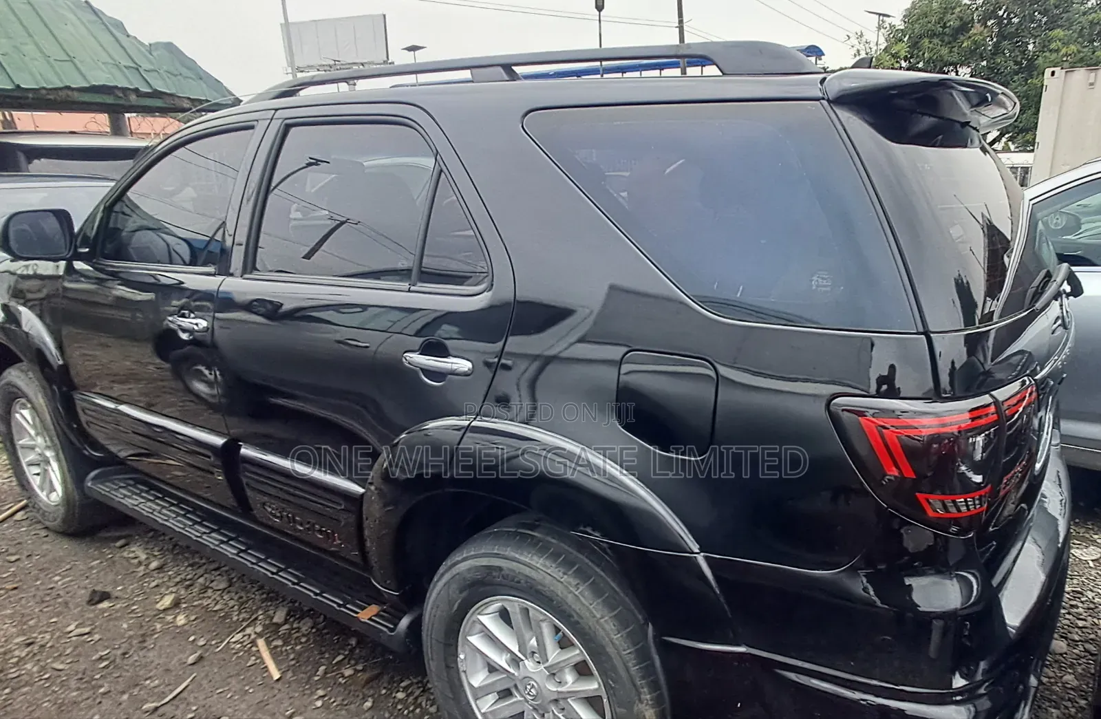 Toyota Fortuner 2.7 AWD 2013 Black