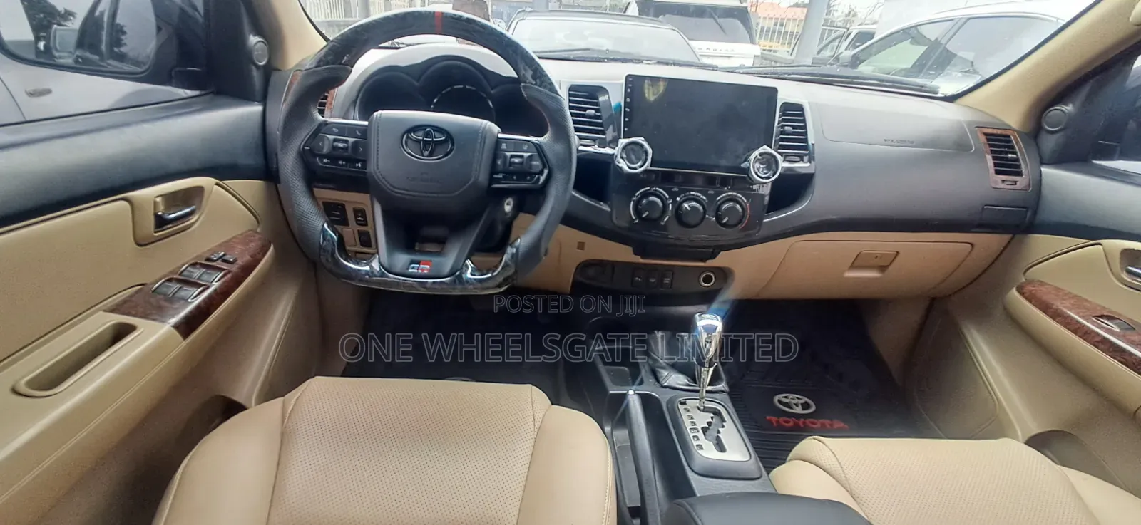 Toyota Fortuner 2.7 AWD 2013 Black