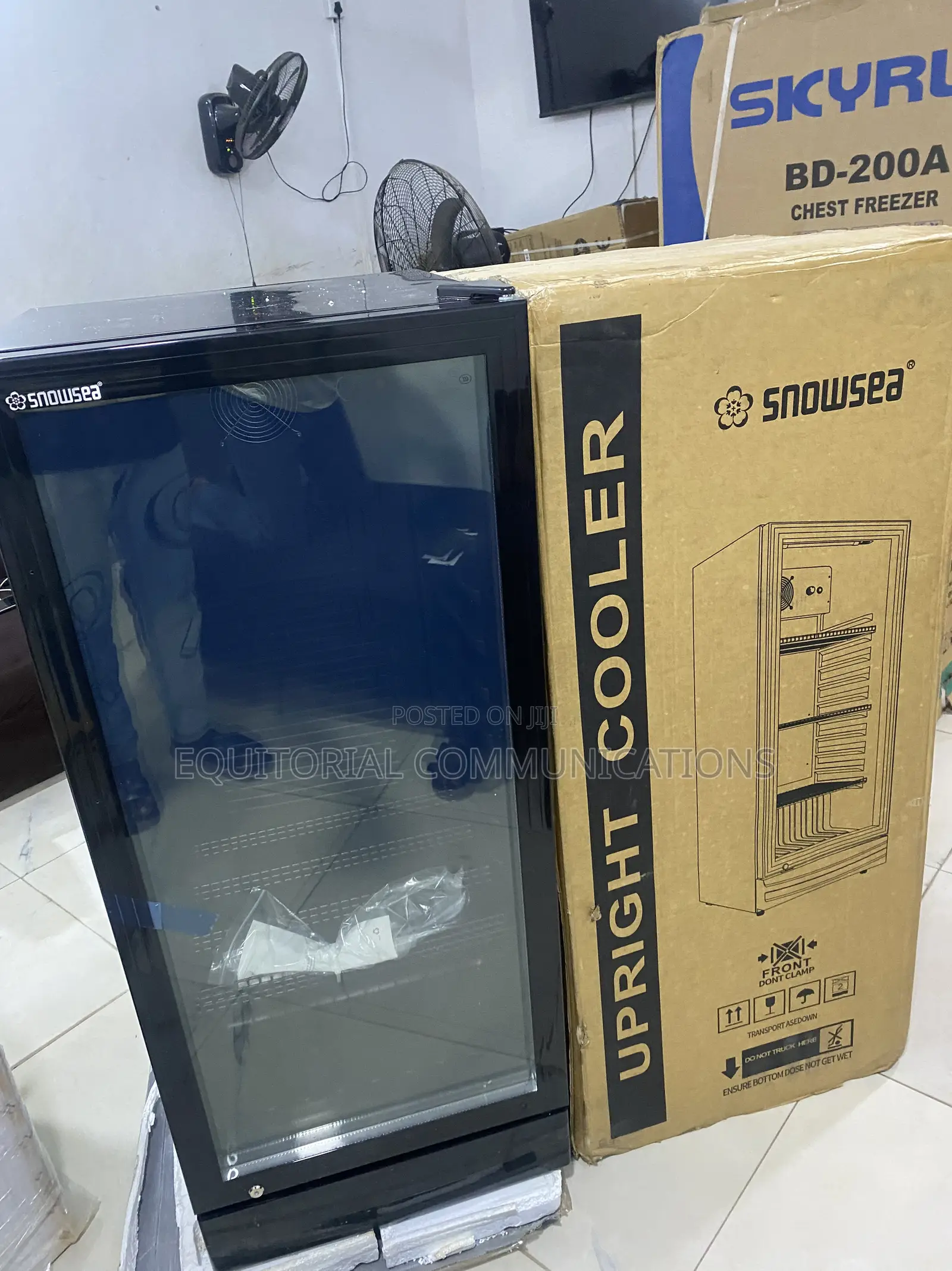 Snowsea Beverage Refrigerator LC-270W 270L