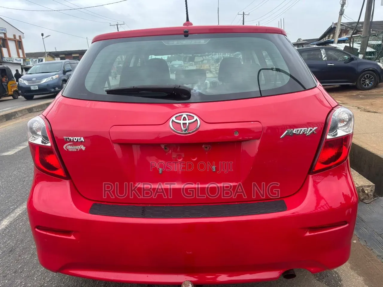 Toyota Matrix Hatchback FWD (1.8L 4cyl 5M) 2010 Red