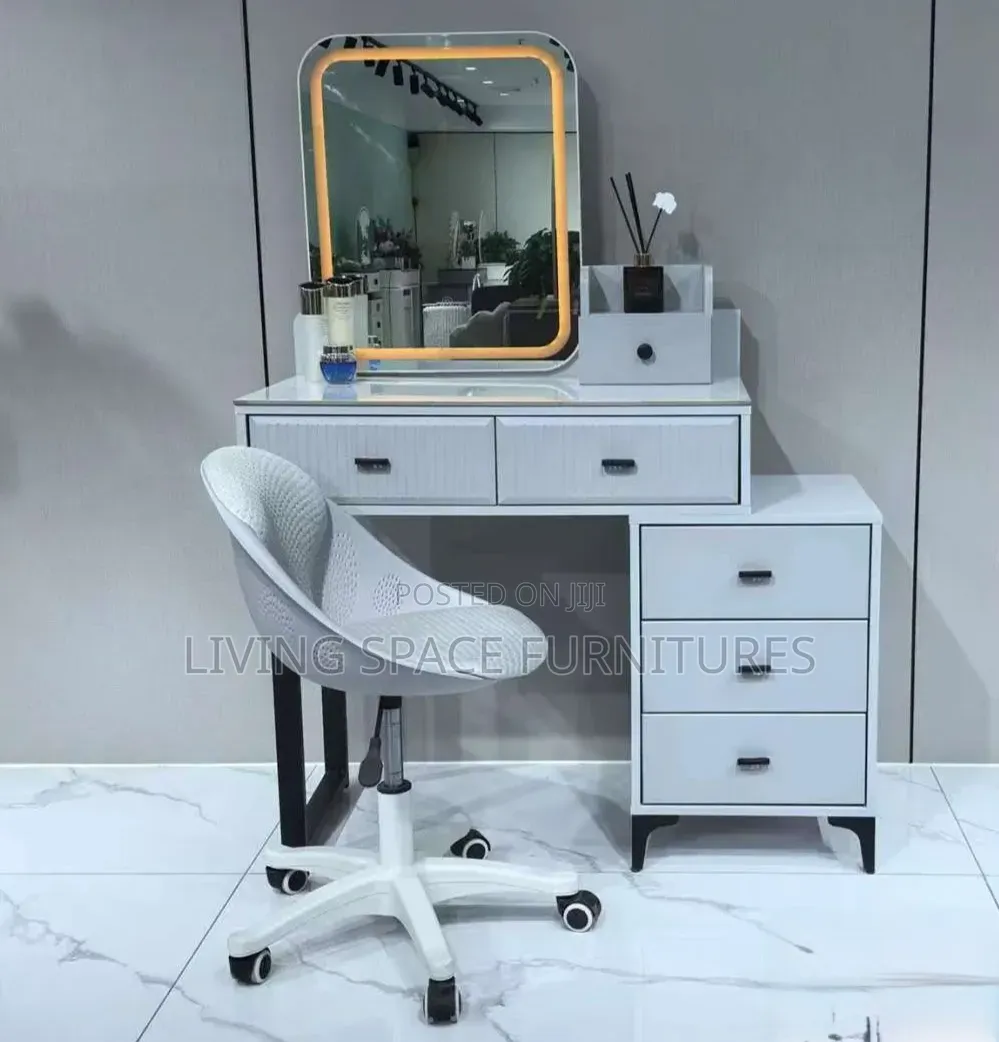 Luxury Dresser Table Set