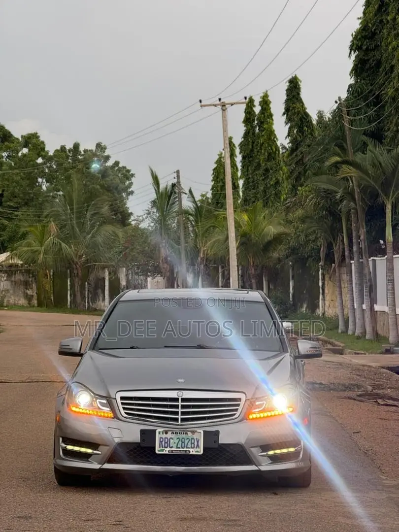 Mercedes-Benz C300 2012 White