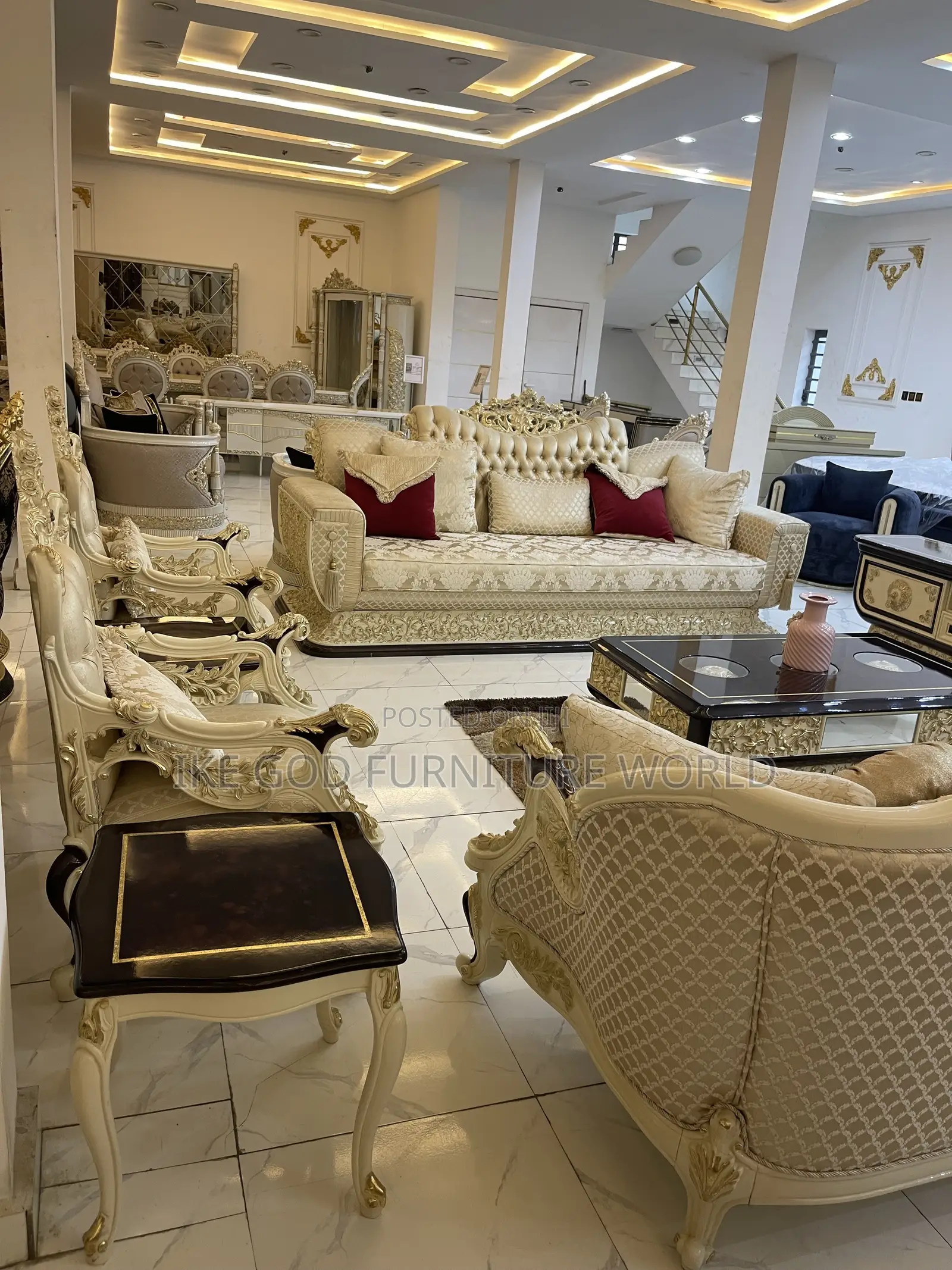 Full Set of Turkish Royal Fabric Sofa Chair With the 8seater Dining