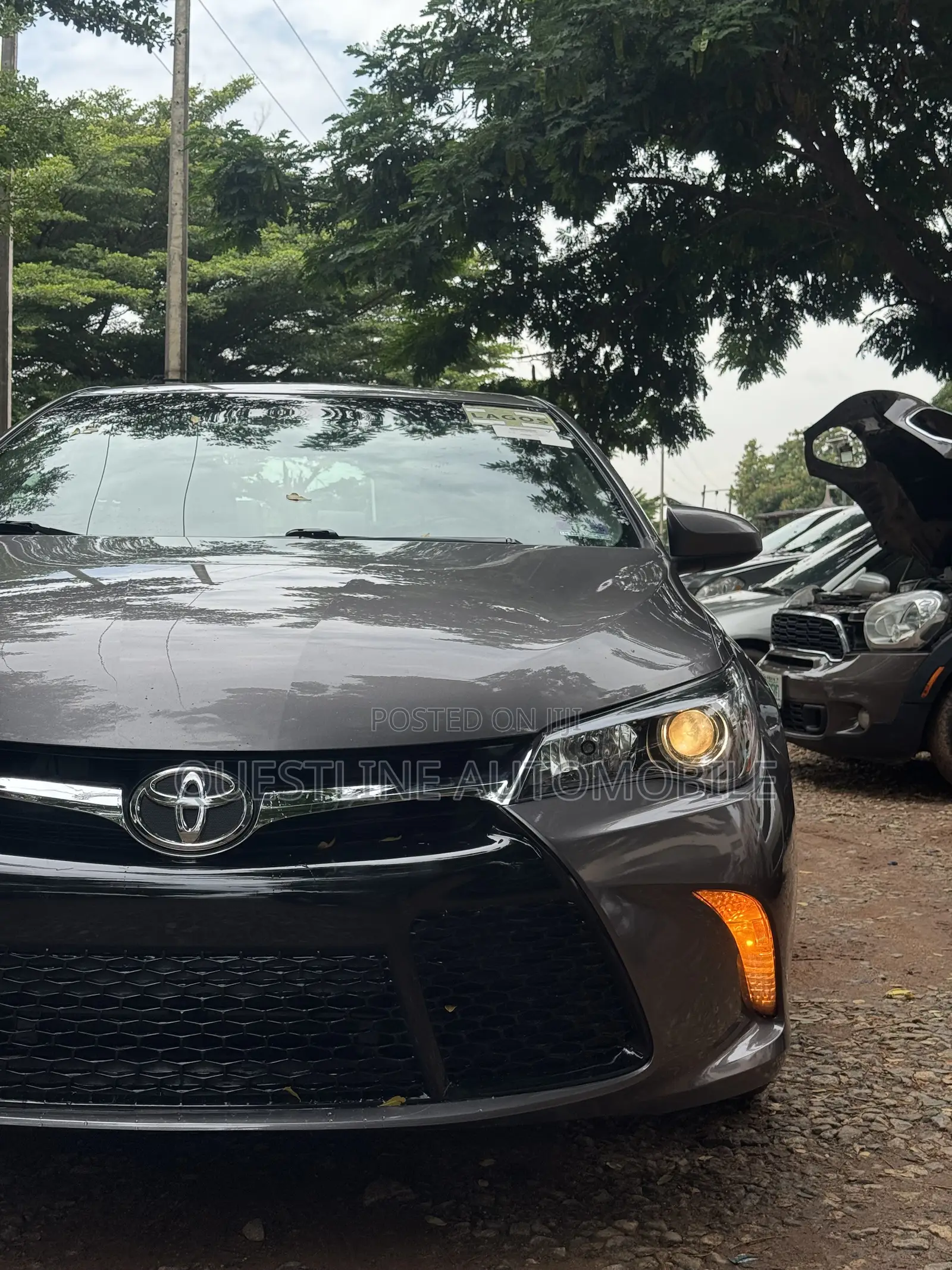Toyota Camry SE 4dr Sedan (2.5L 4cyl 6A) 2015 Gray