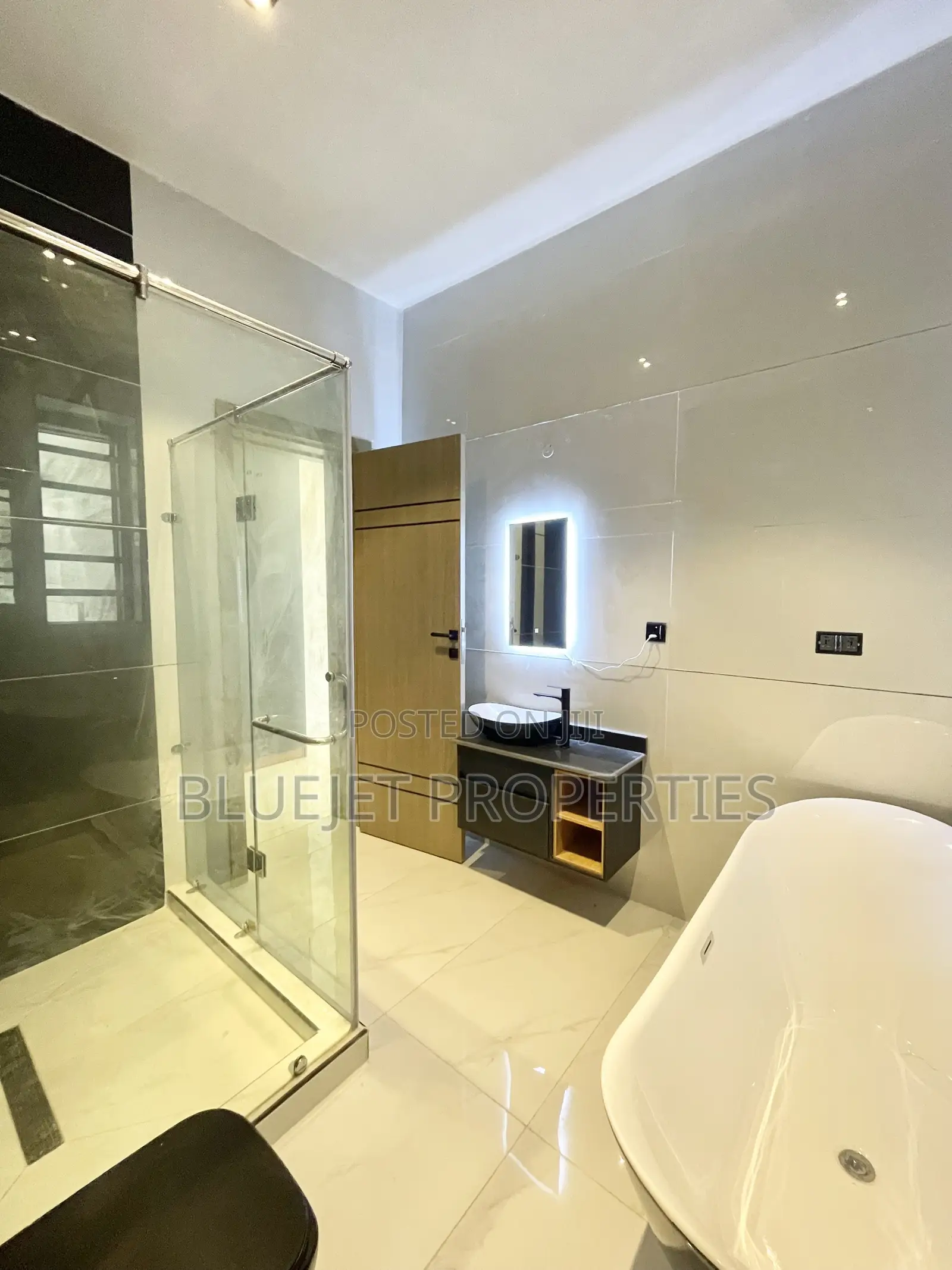 Furnished 4bdrm Duplex in Ajah for sale