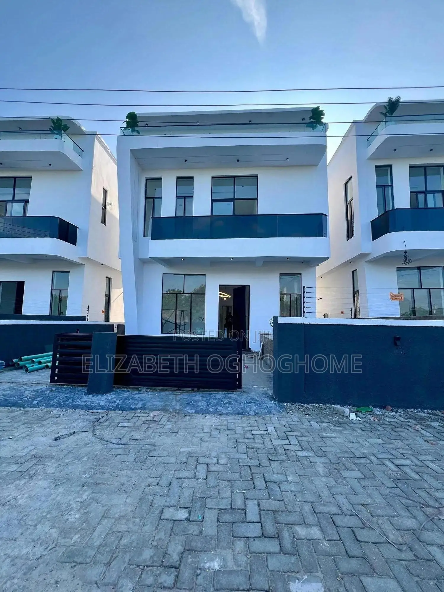 4bdrm Duplex in Sangotedo for sale