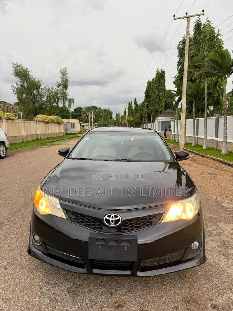 Toyota Camry 2013 Black