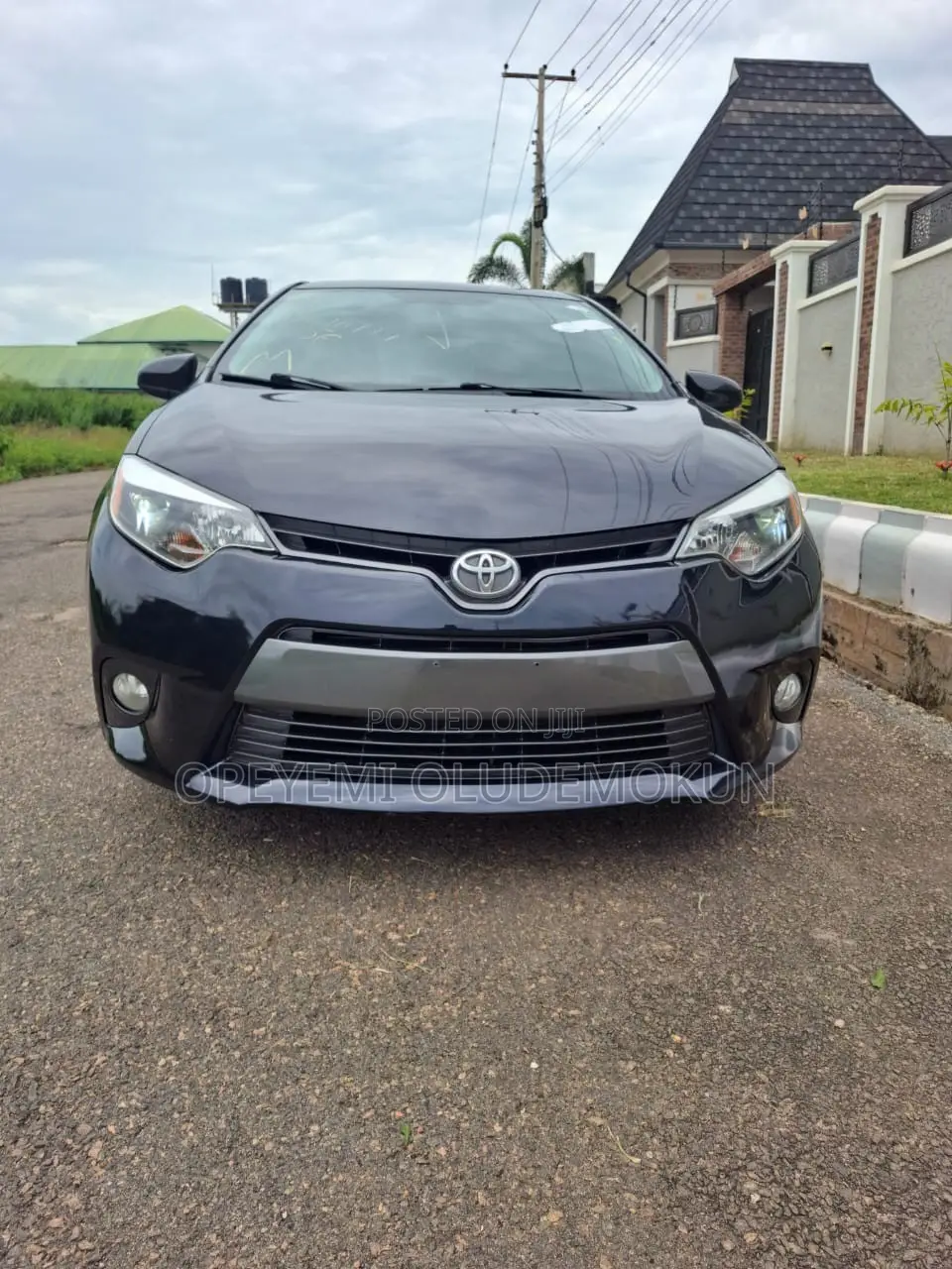 Toyota Corolla LE Premium 4dr Sedan (1.8L 4cyl CVT) 2015 Black