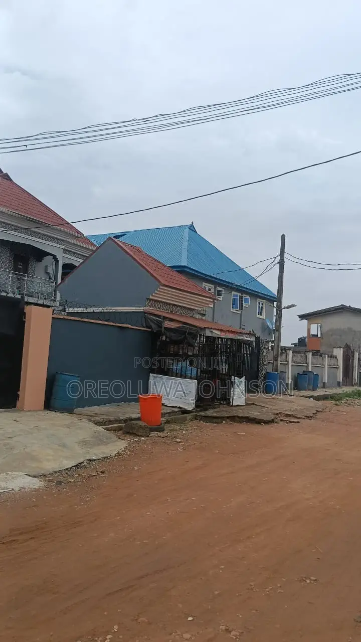 2bdrm Block of Flats in Governors Road for sale