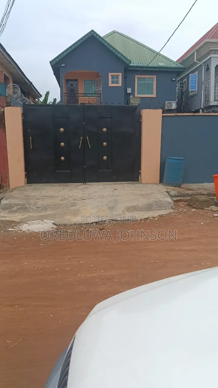 2bdrm Block of Flats in Governors Road for sale