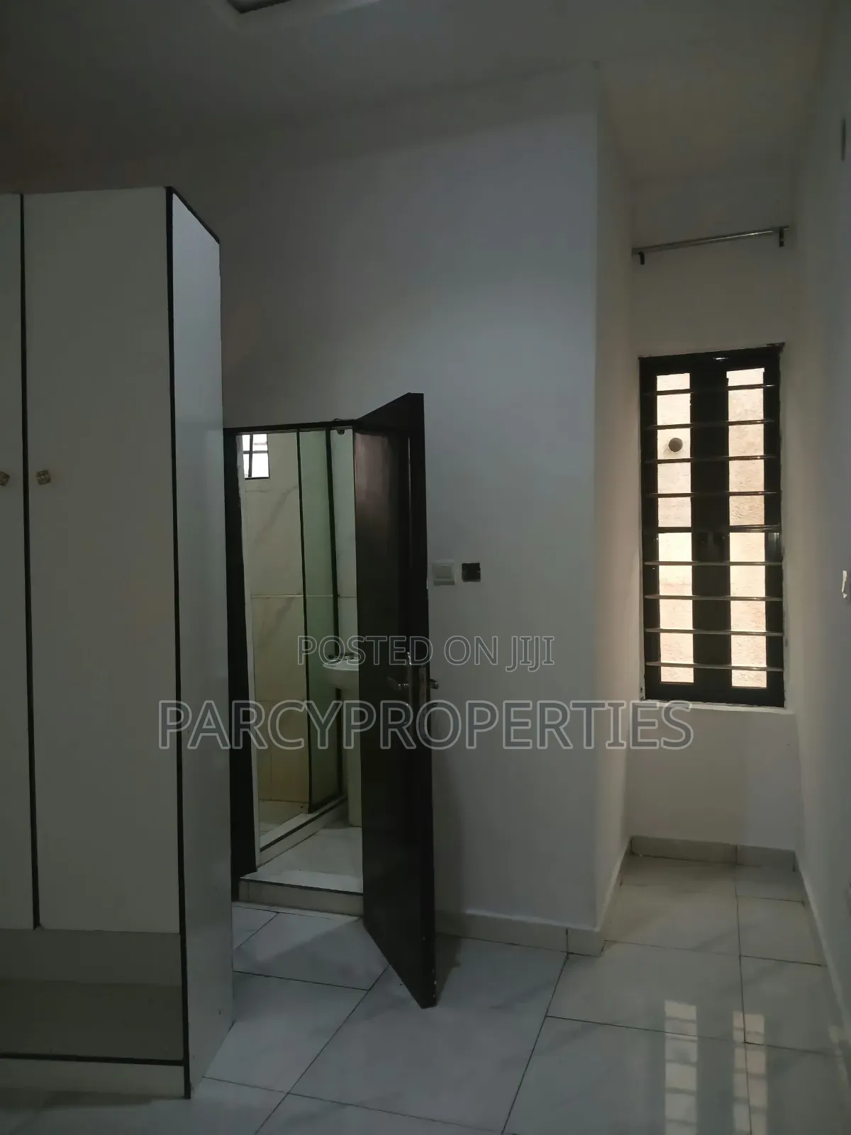 3bdrm Apartment in Lekki Expressway for rent