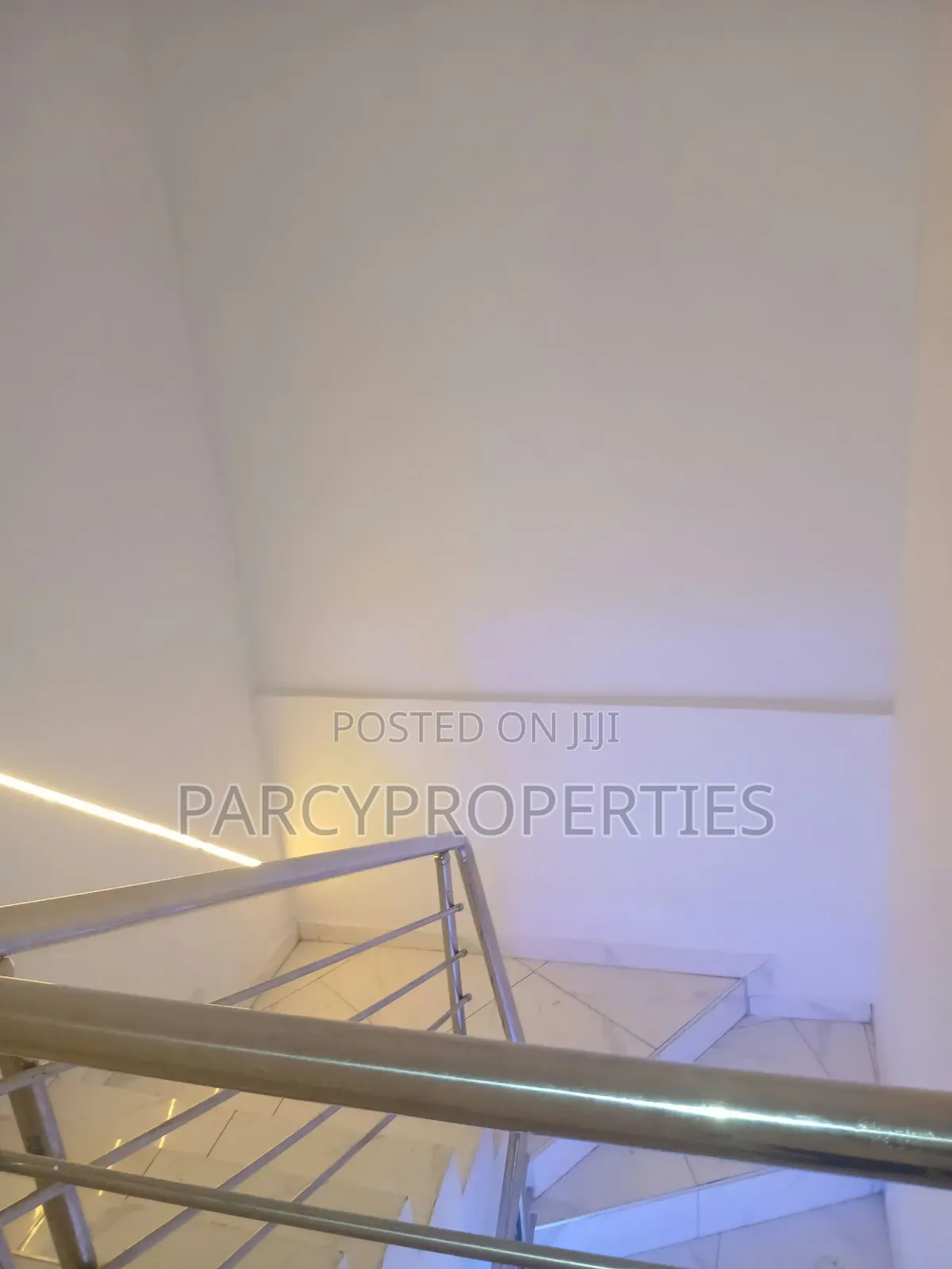 3bdrm Apartment in Lekki Expressway for rent
