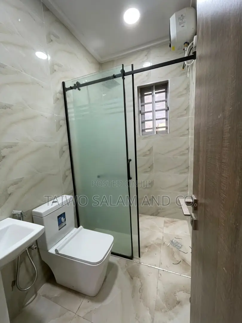 3bdrm Apartment in Bodija for sale