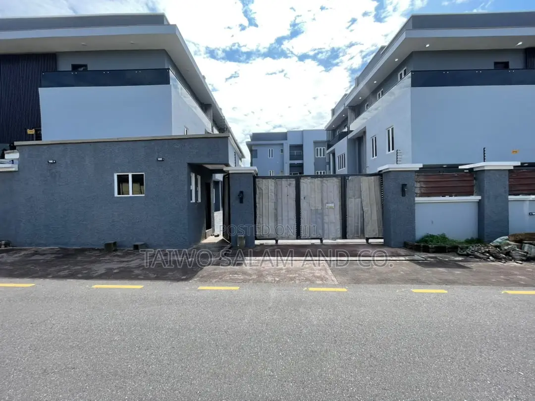 3bdrm Apartment in Bodija for sale