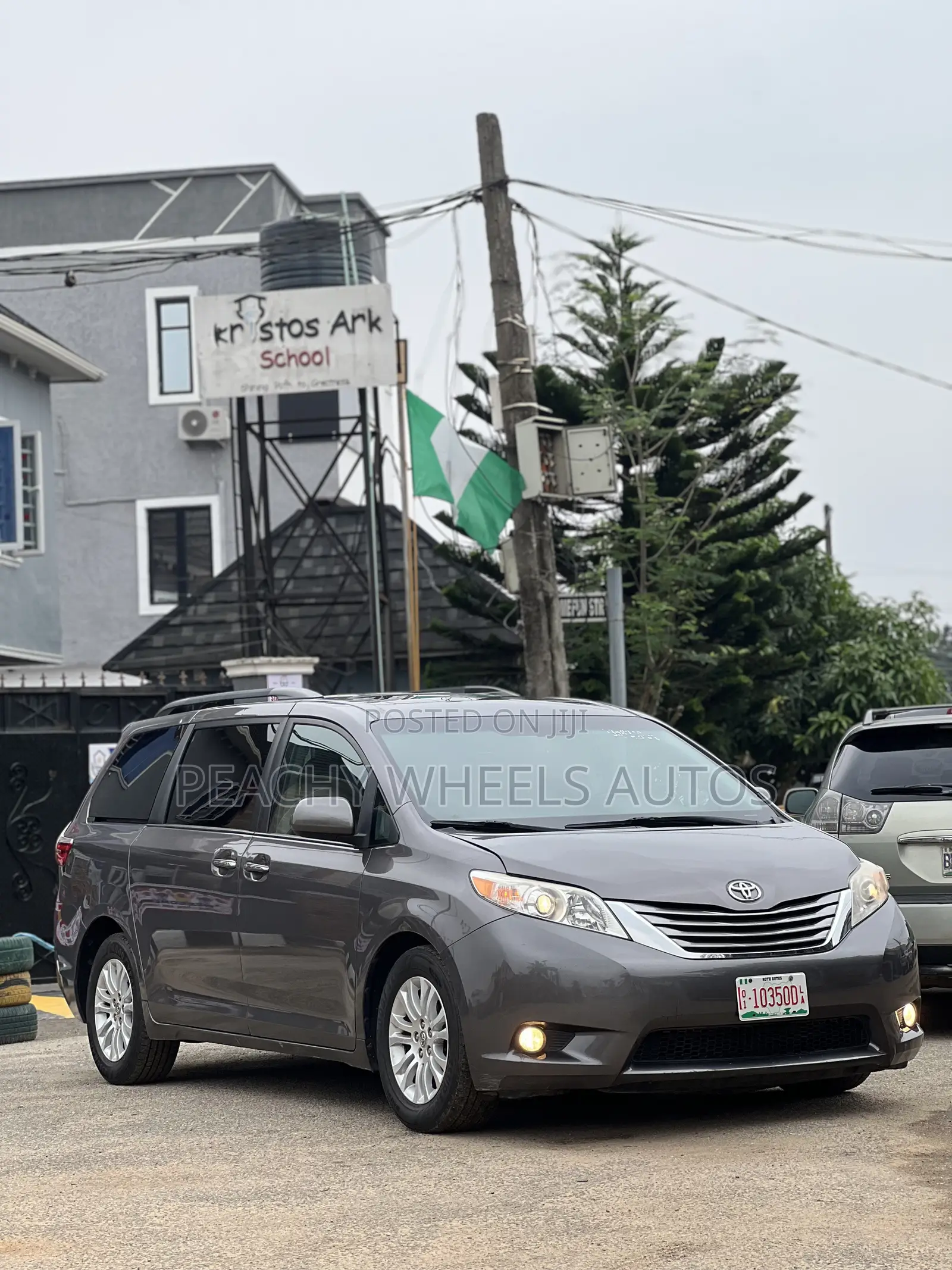 Toyota Sienna 2016 Gray