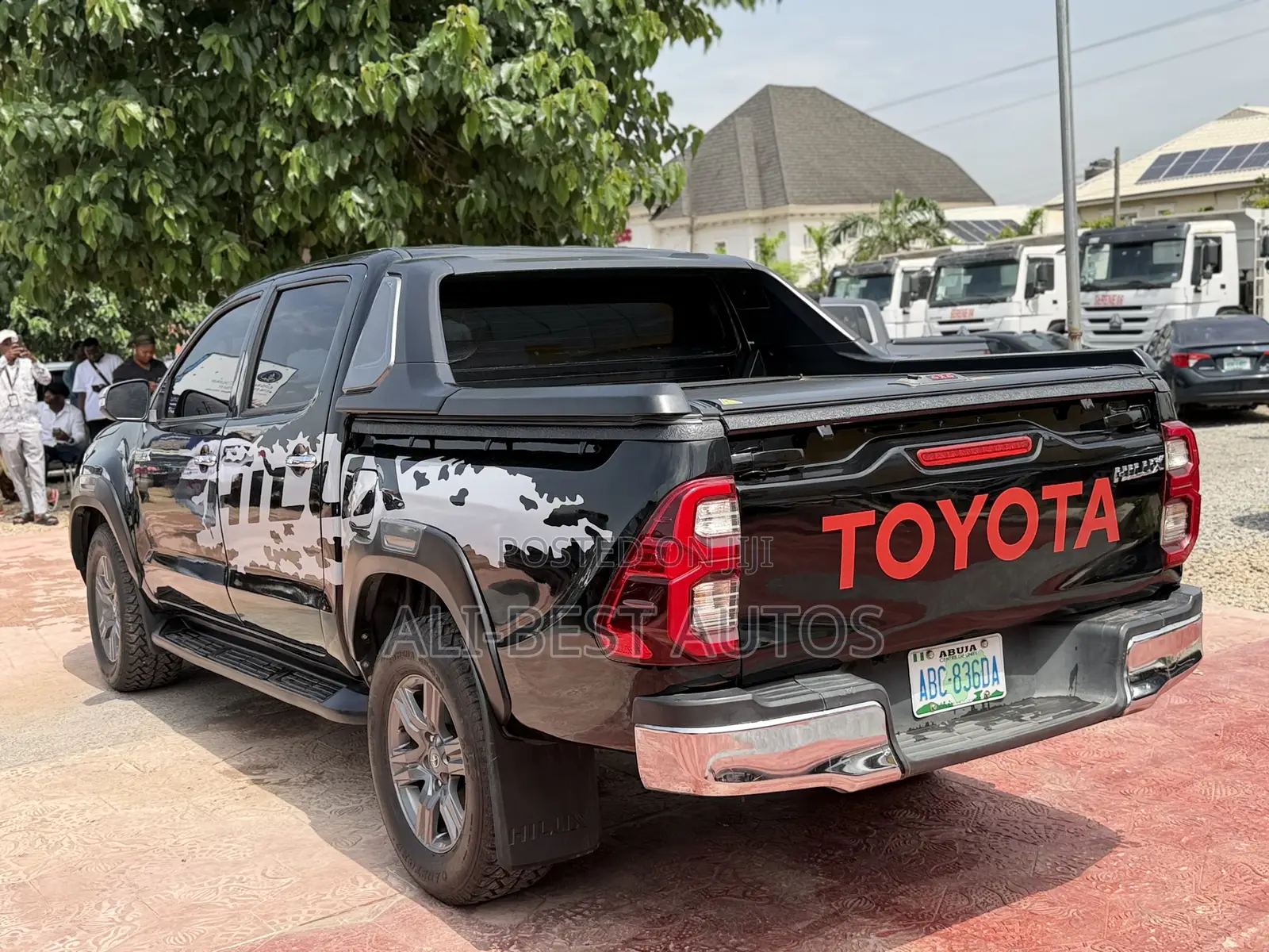 Toyota Hilux 2014 Black