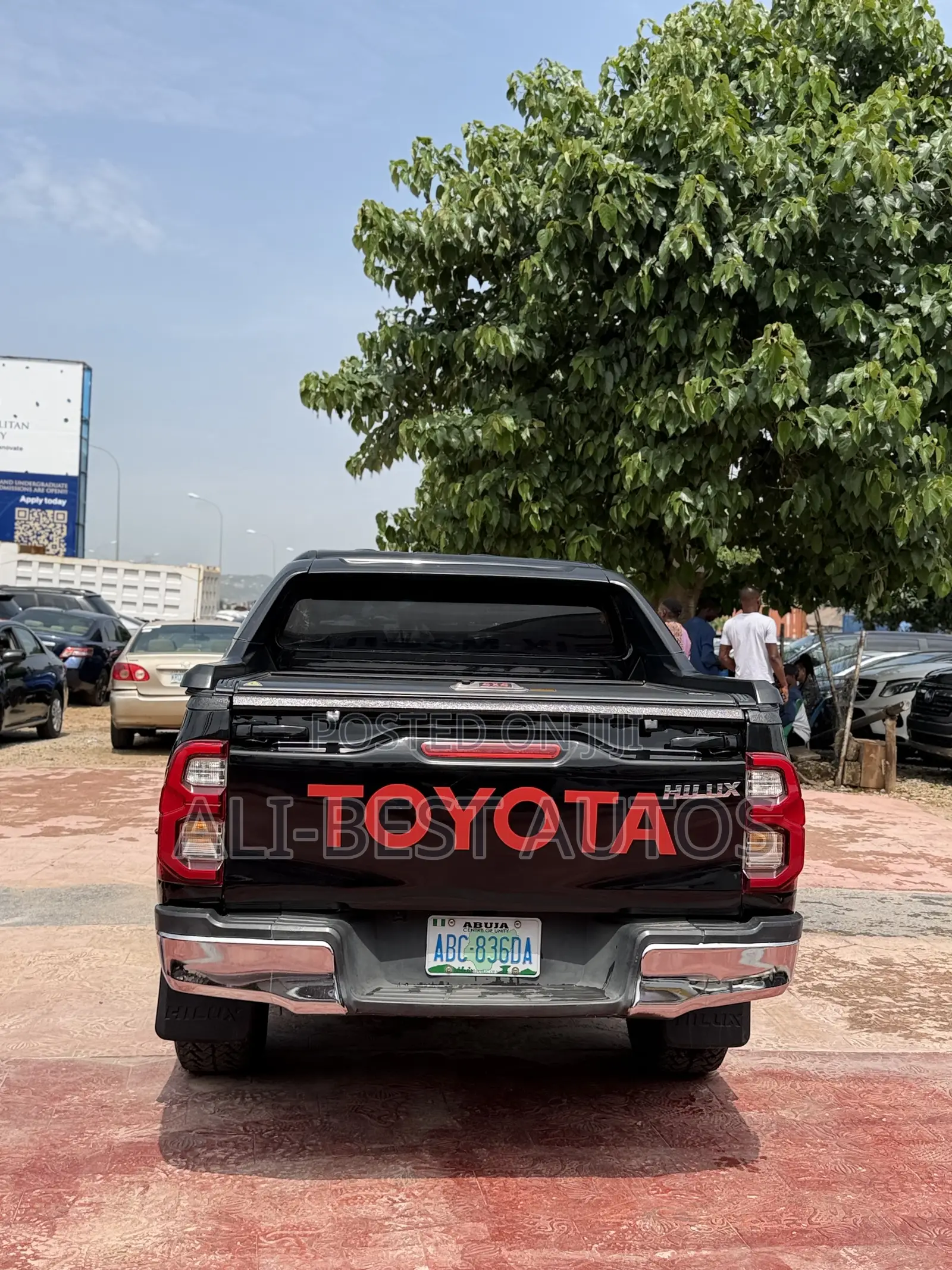 Toyota Hilux 2014 Black