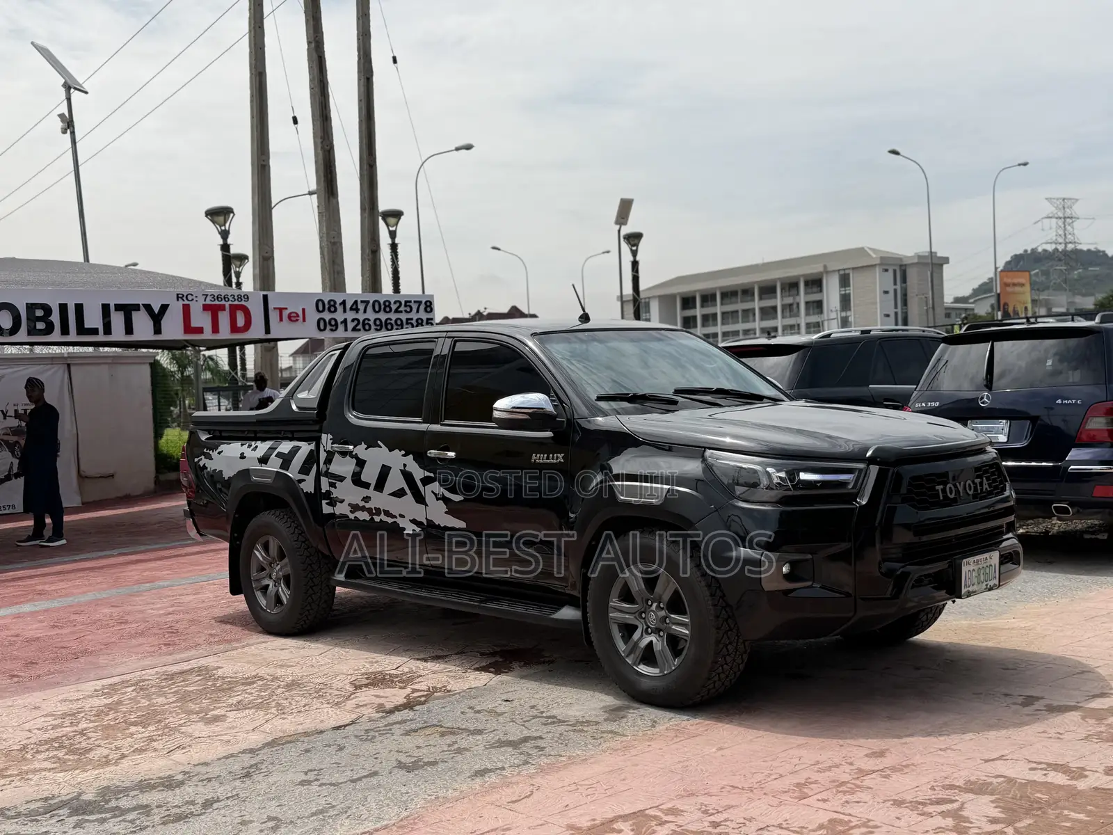 Toyota Hilux 2014 Black