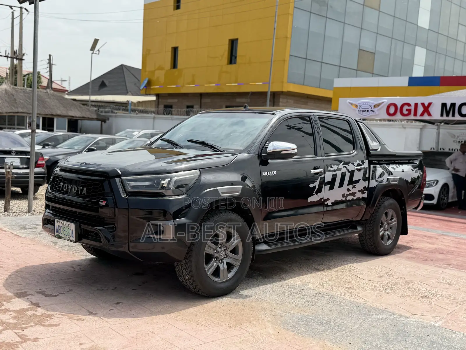 Toyota Hilux 2014 Black