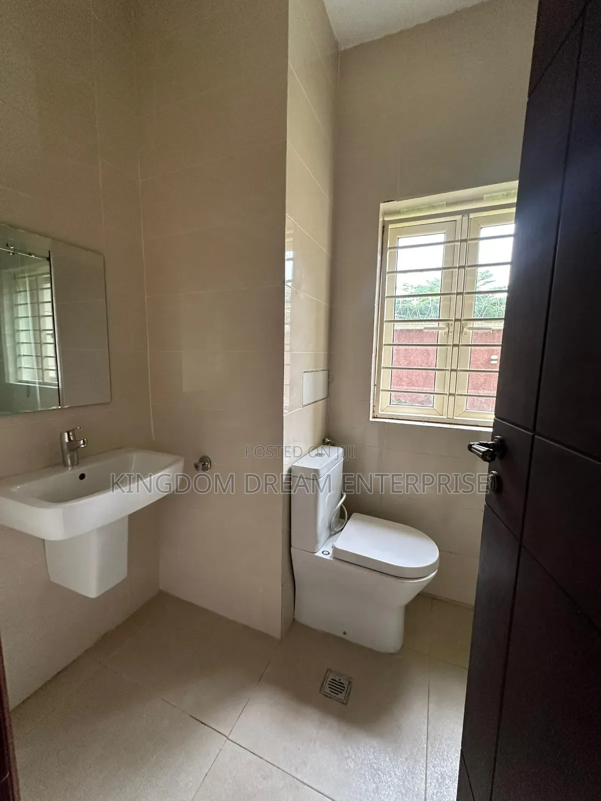 3bdrm Block of Flats in Abulegba Lagos for sale