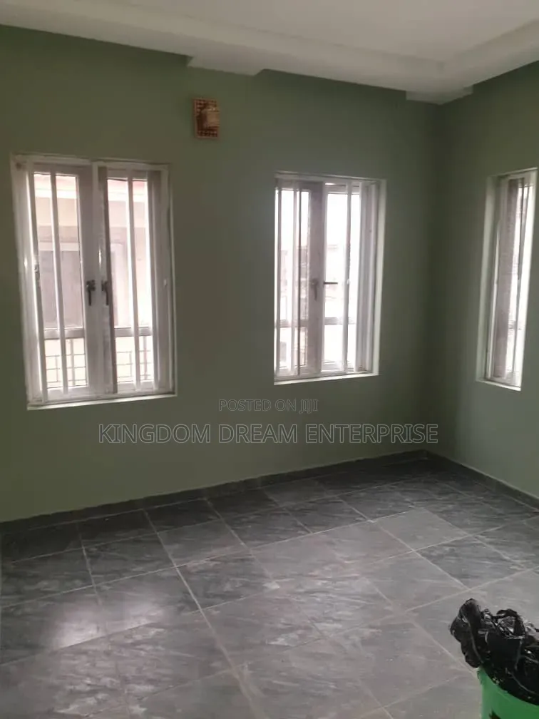 3bdrm Block of Flats in Abulegba Lagos for sale
