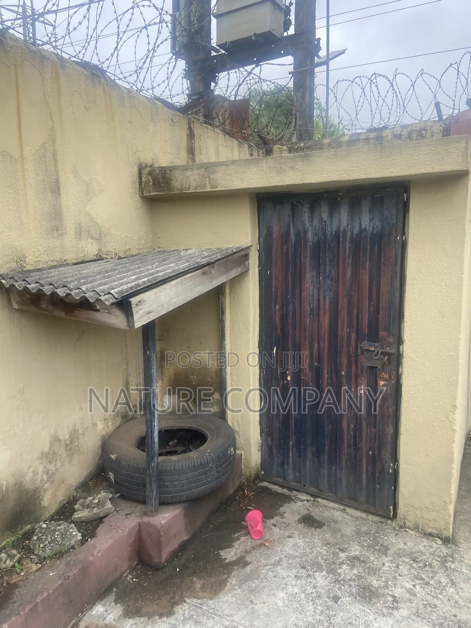 3bdrm Bungalow in Ijaiye Road Ogba for rent