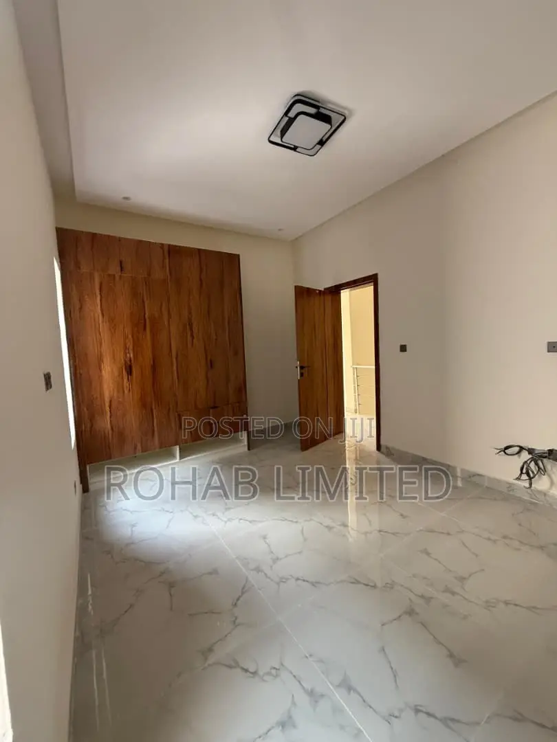 Furnished 2bdrm Duplex in Capital Loft, Eleko for sale