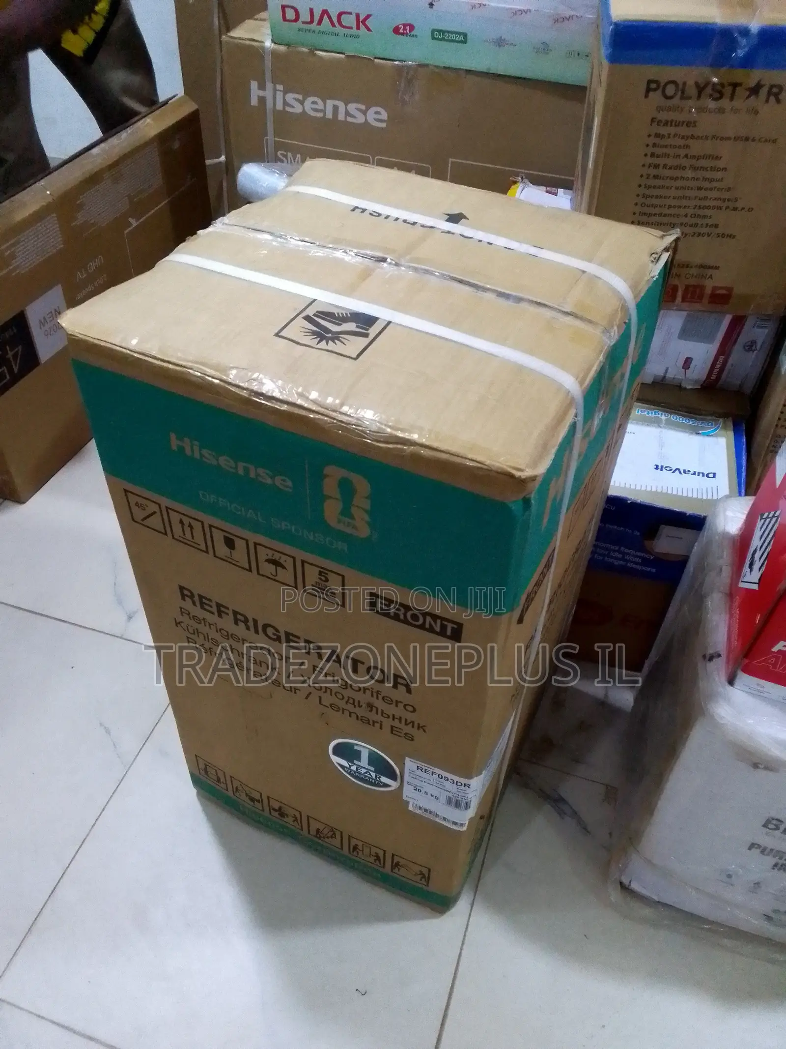 The Hisense REF093DRR Is a 90L Refrigerator Designed for Convenient Ev