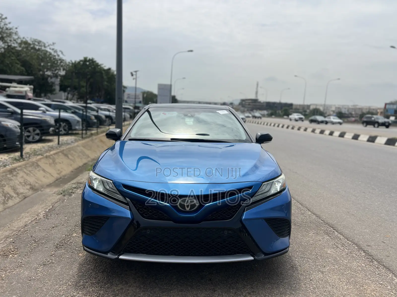 Toyota Camry XSE FWD (2.5L 4cyl 8AM) 2018 Blue