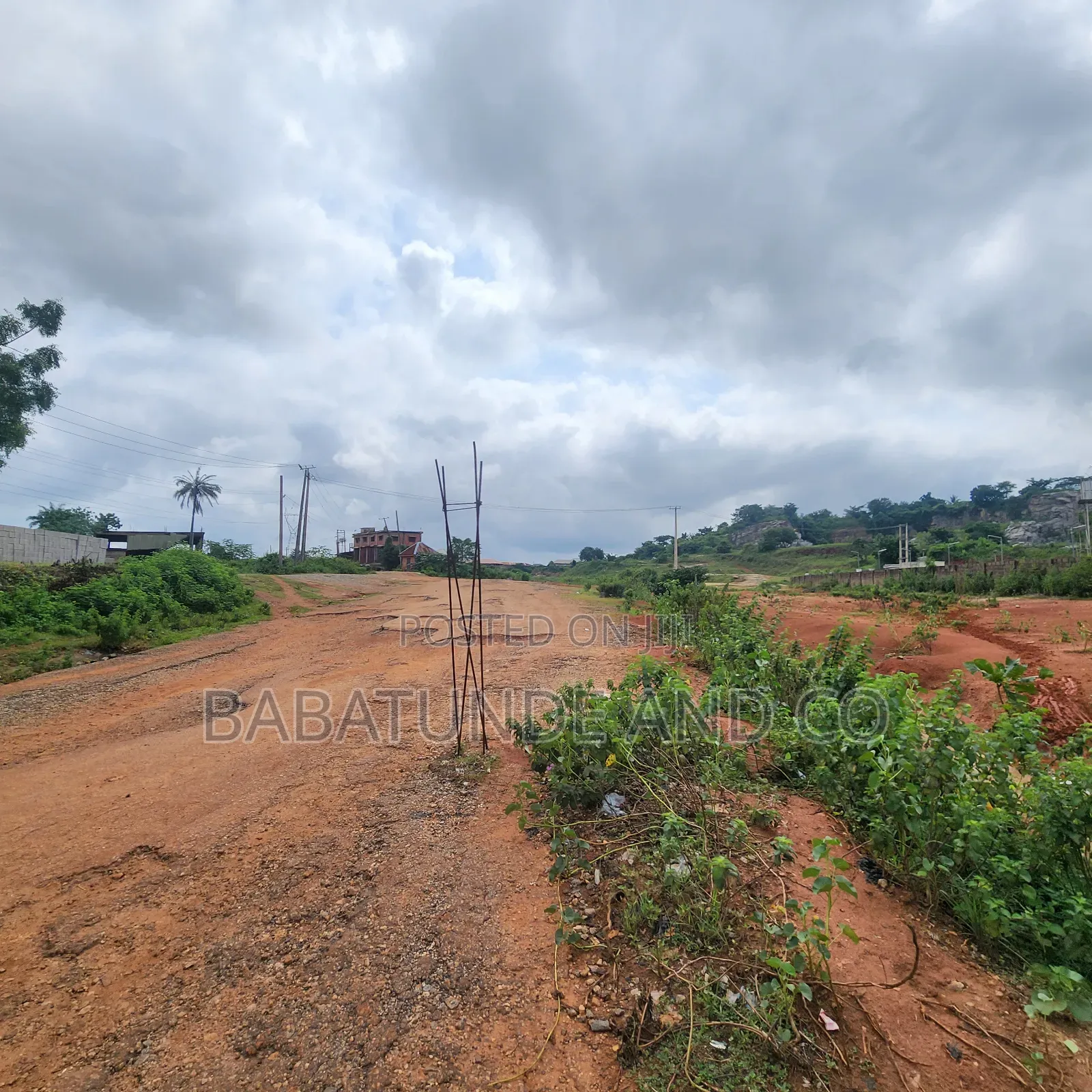 13 Acres of Land Facing Ibadan to Iseyin Express Ojoo