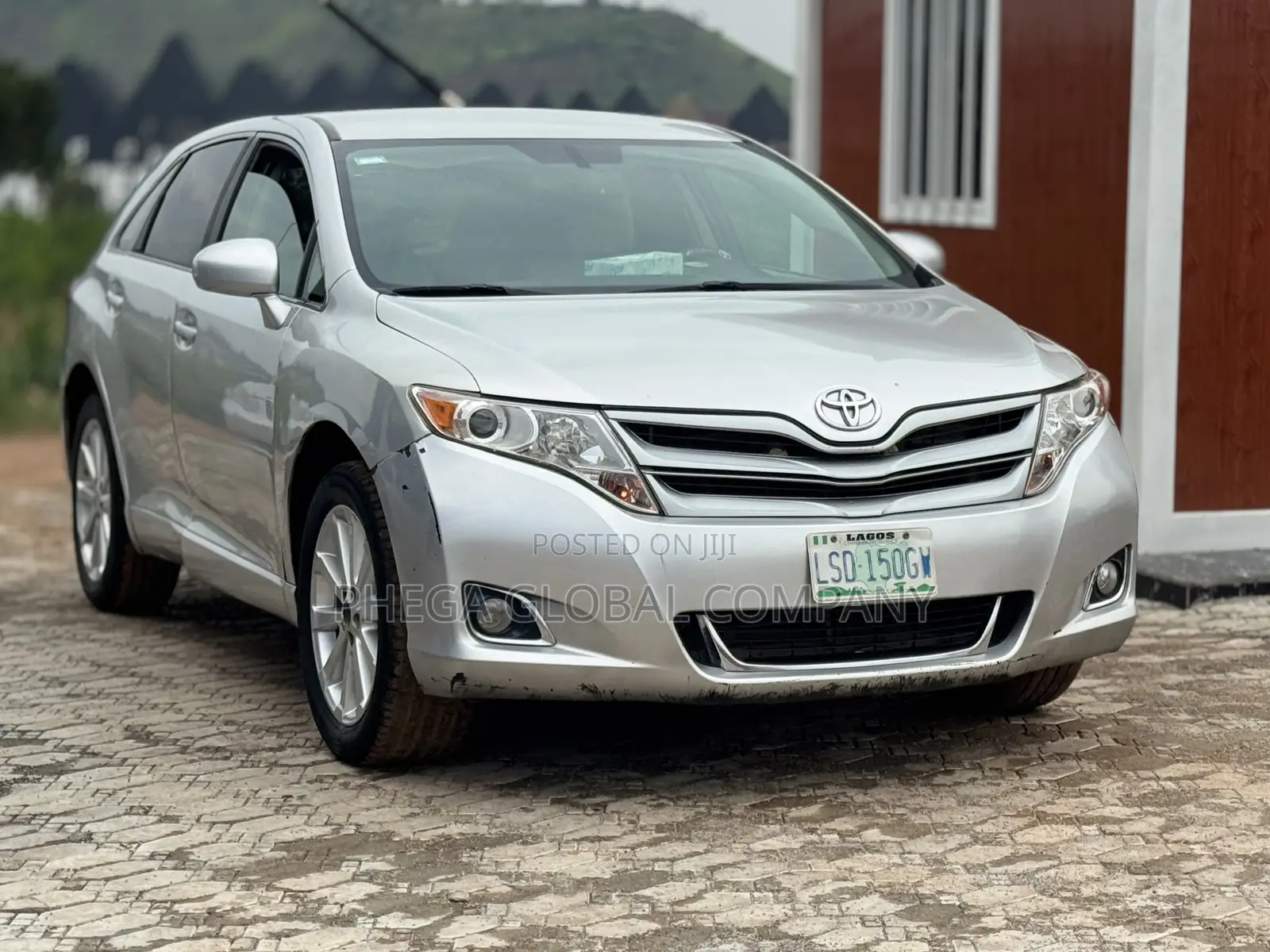Toyota Venza LE 2012 Silver