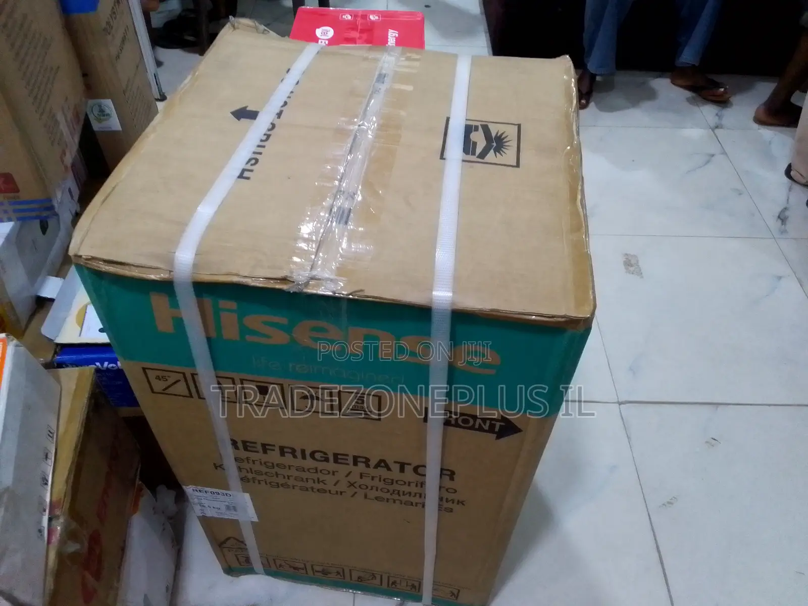 The Hisense 90L REF093DRR Refrigerator Offers Practical Cooling for Ev