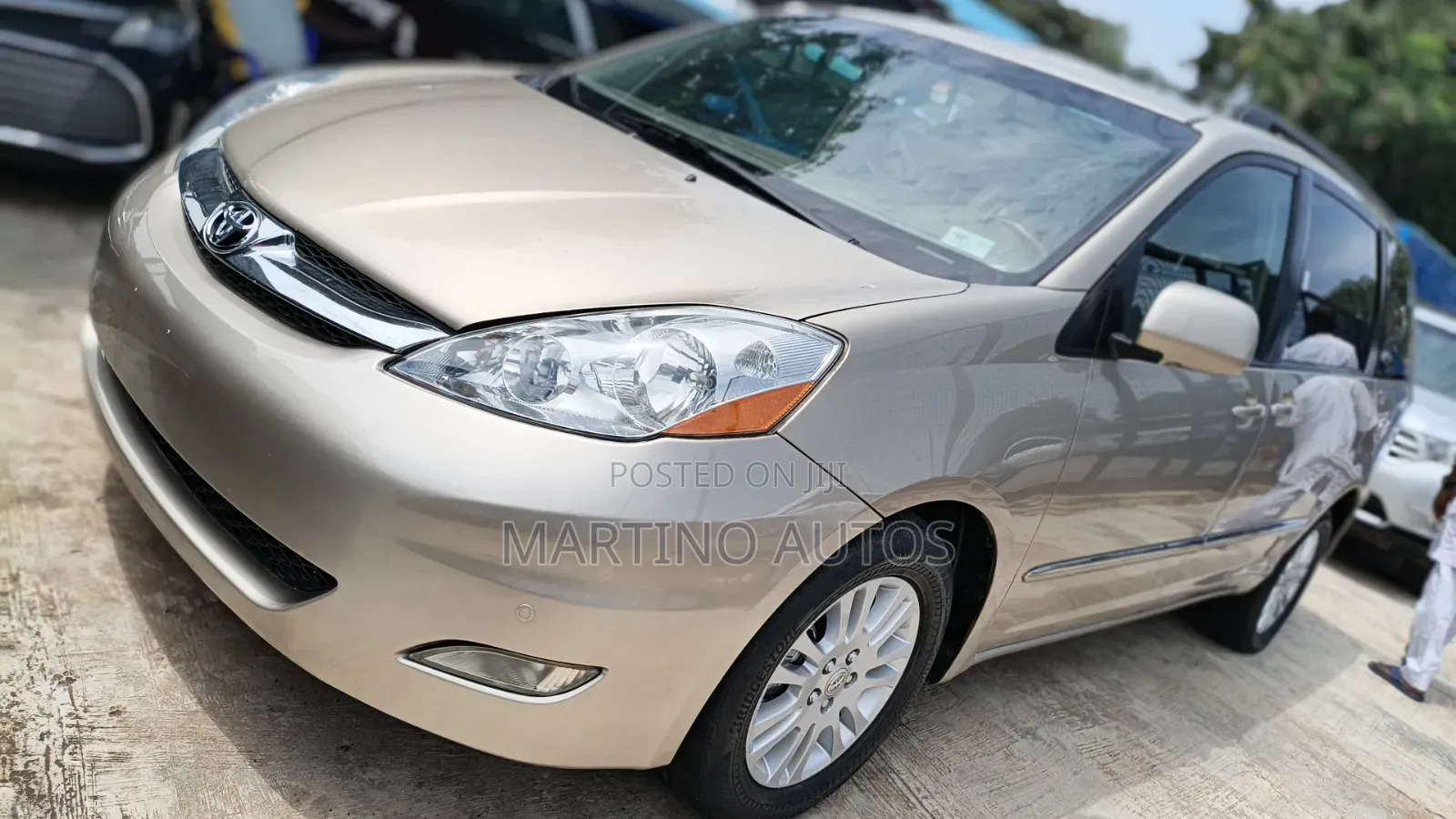 Toyota Sienna 2008 Gold