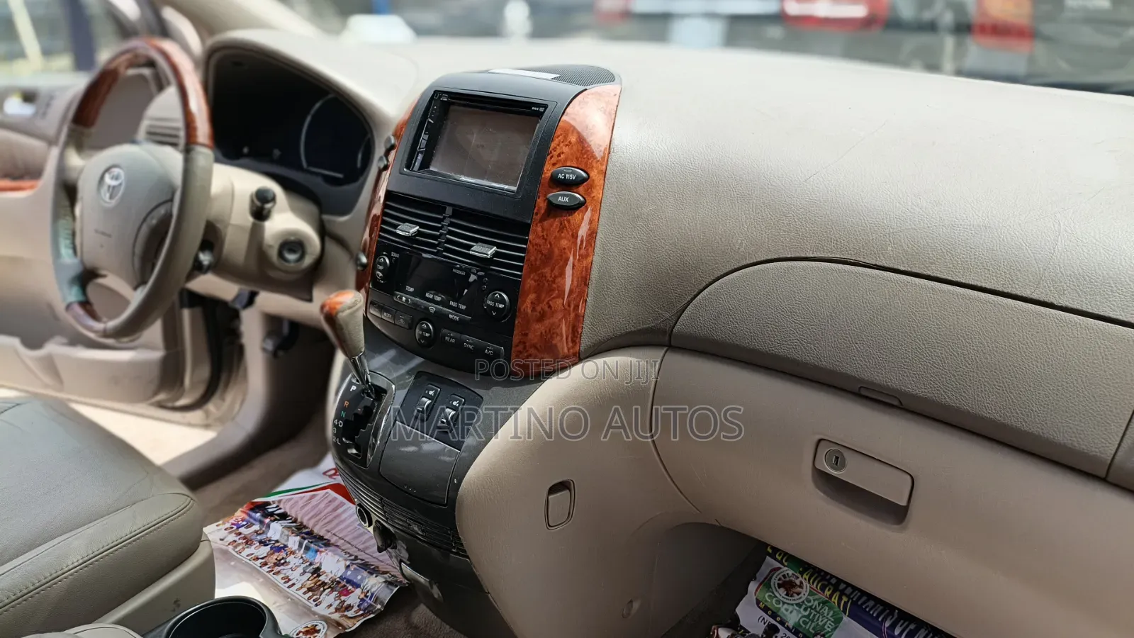 Toyota Sienna 2008 Gold