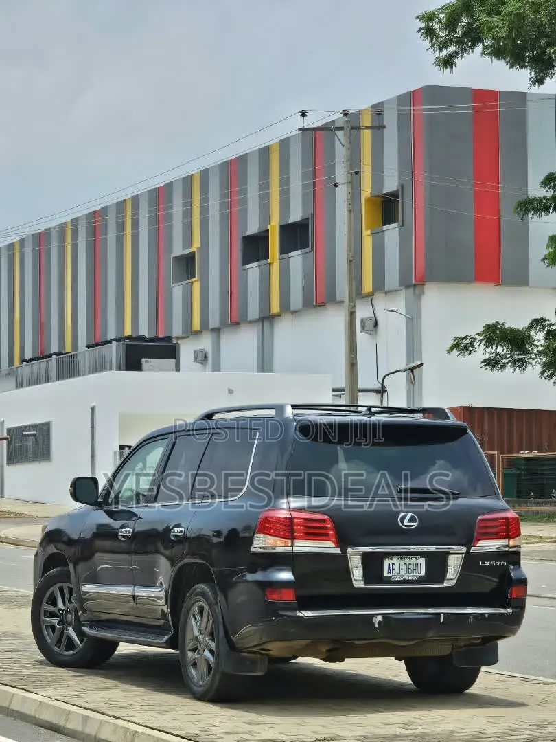 Lexus LX 2015 Black