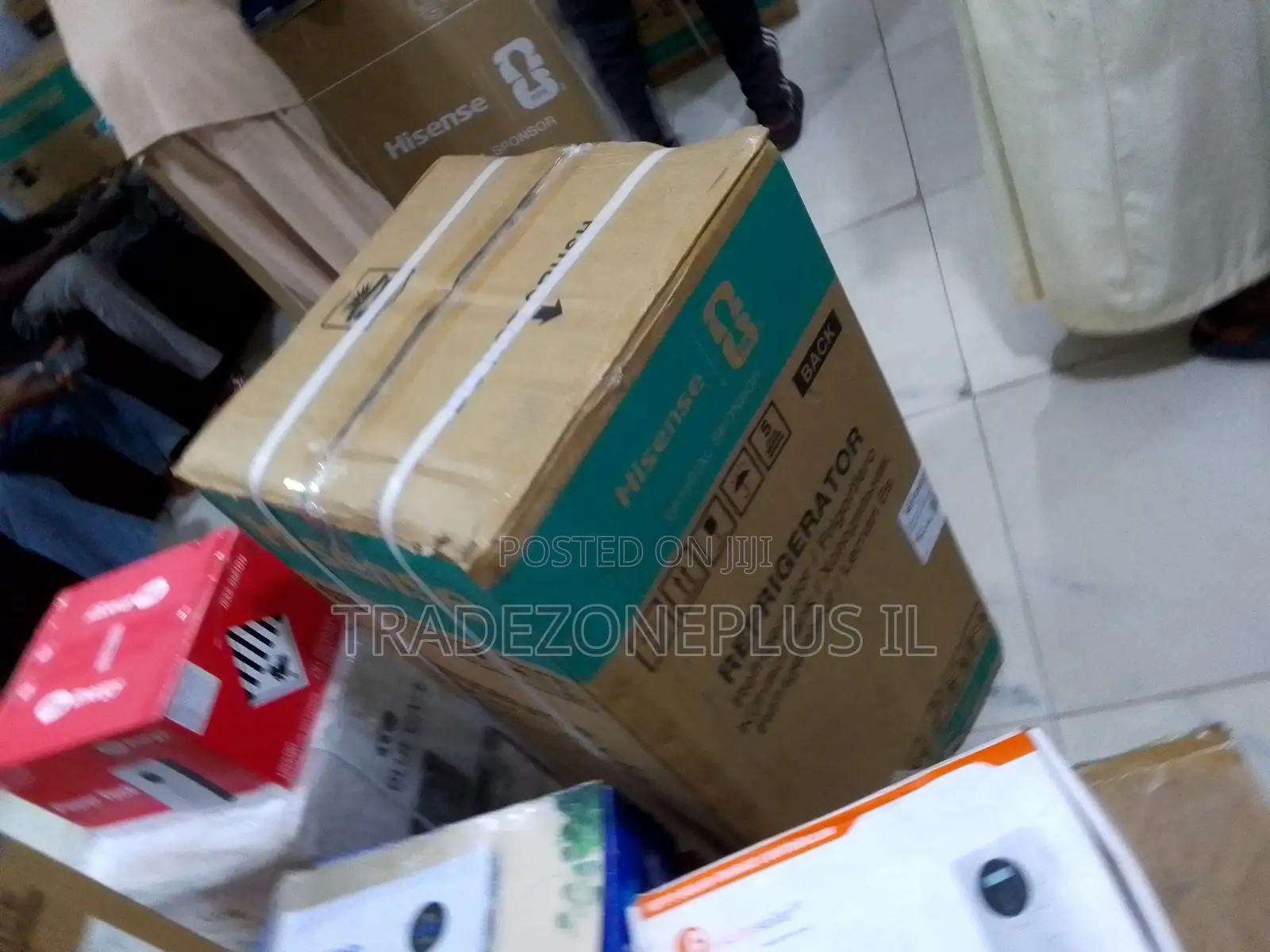 Keep Your Groceries Cool and Organised With the Hisense 90L REF093DRR