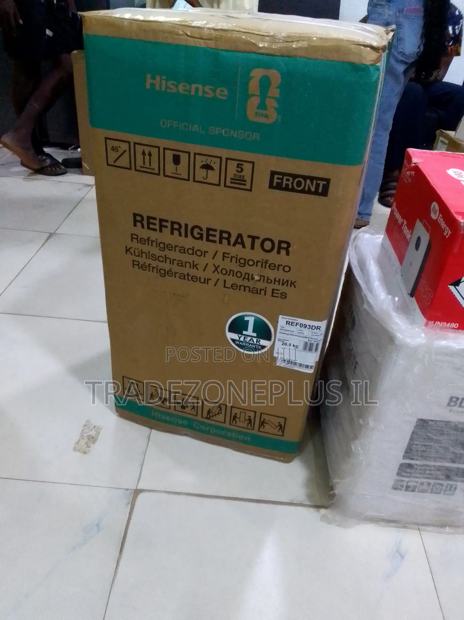 Keep Your Groceries Cool and Organised With the Hisense 90L REF093DRR