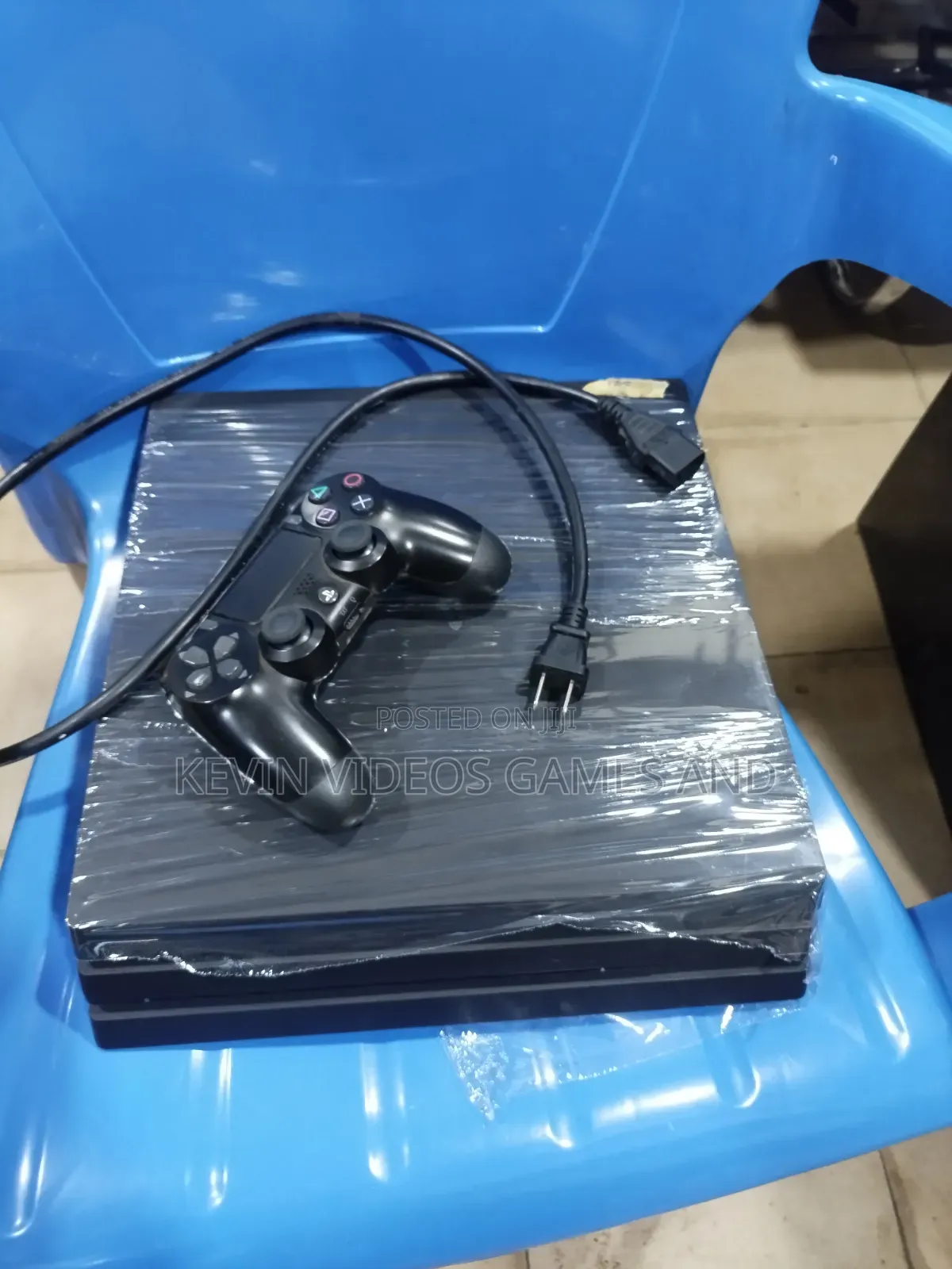 1TB PS4 PRO With 20 Latest Games Installed Hacked
