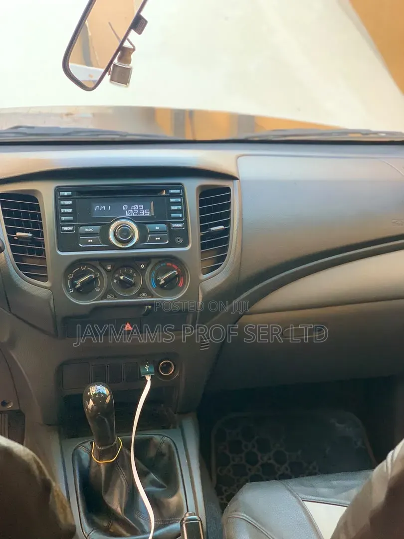 Mitsubishi L200 Double Cab 2.4 154hp 4WD 2019 White