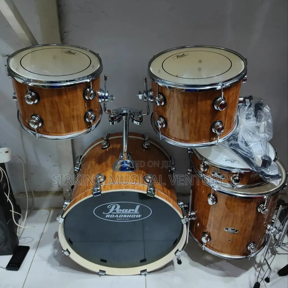 Complete 5pcs Pearl Roadshow Drum With Pearl Cymbals/Hi-Hat