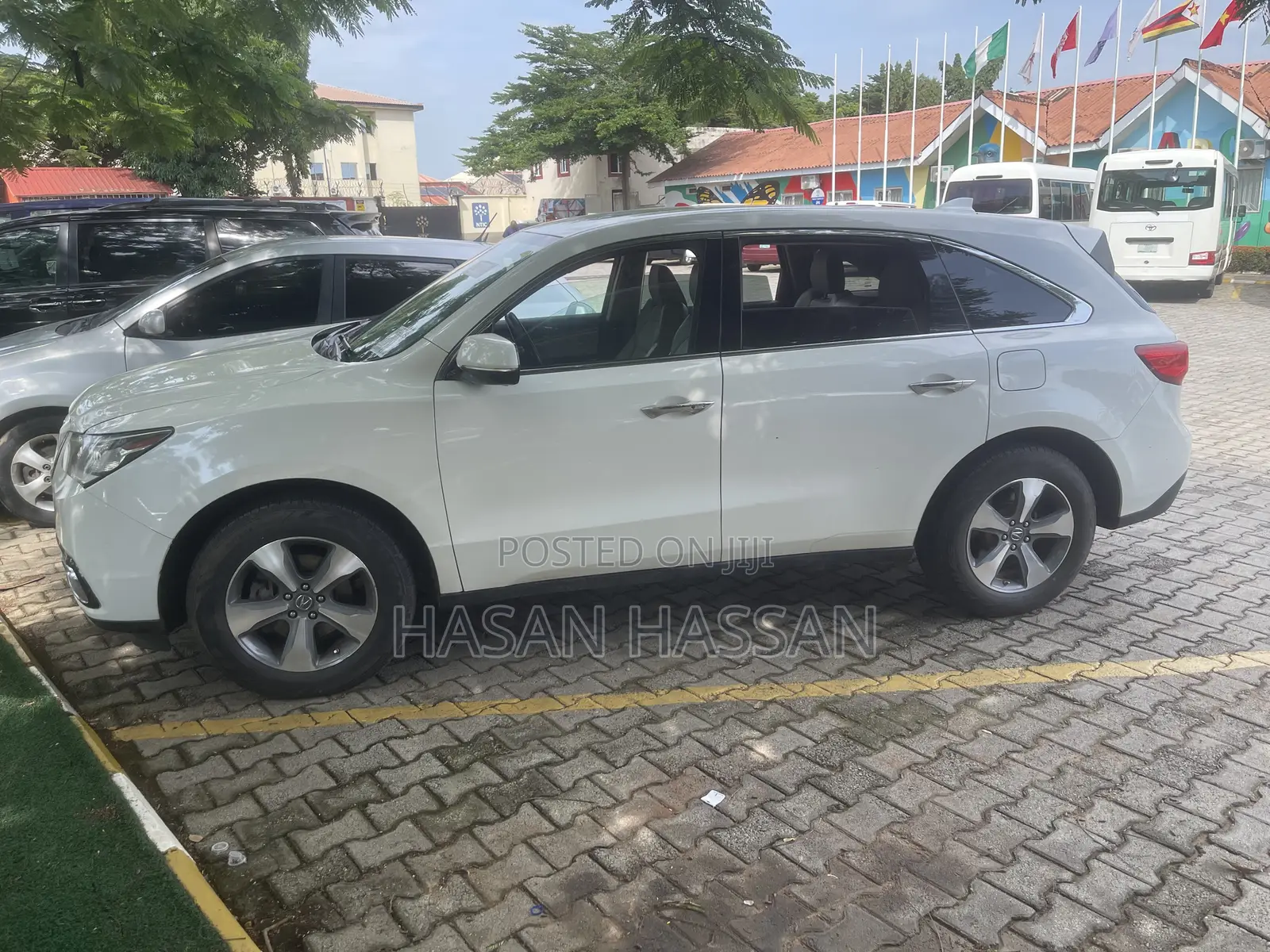 Acura MDX SUV 4dr FWD (3.5L 6cyl 9A) 2016 White