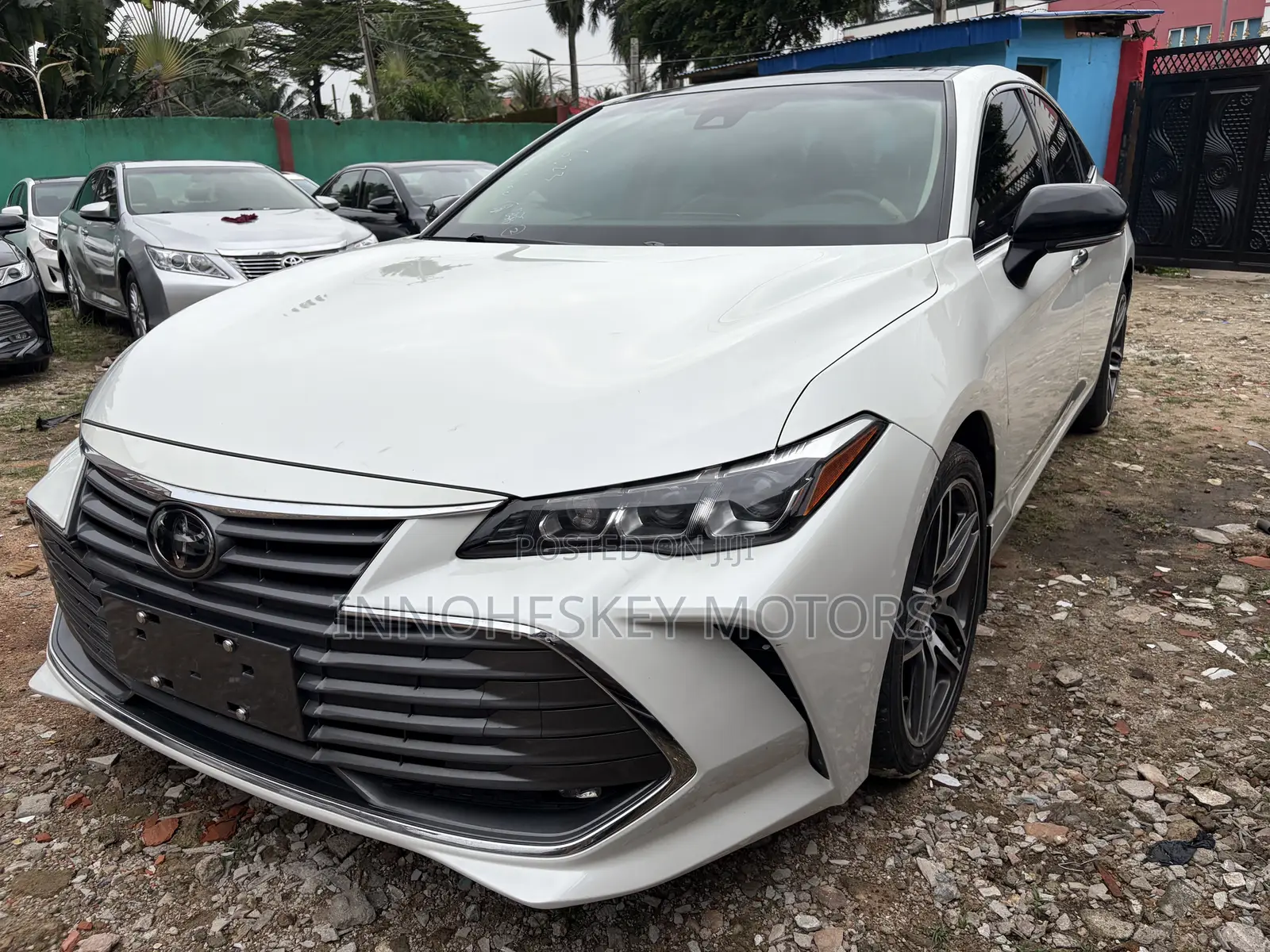 Toyota Avalon 2021 White