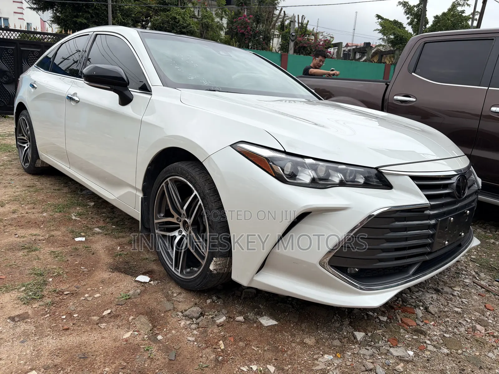Toyota Avalon 2021 White